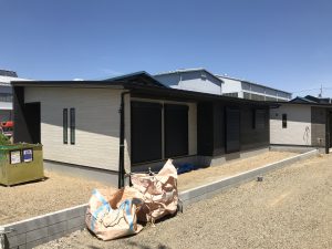 岐阜市朝霧町も外部足場が外れました！！完成をお楽しみに♪